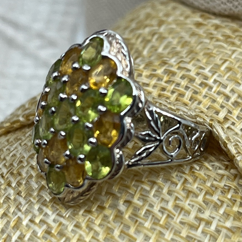 Vintage 925 Sterling Silver Ring with Vibrant Green & Yellow Gemstones - Picture 4 of 16